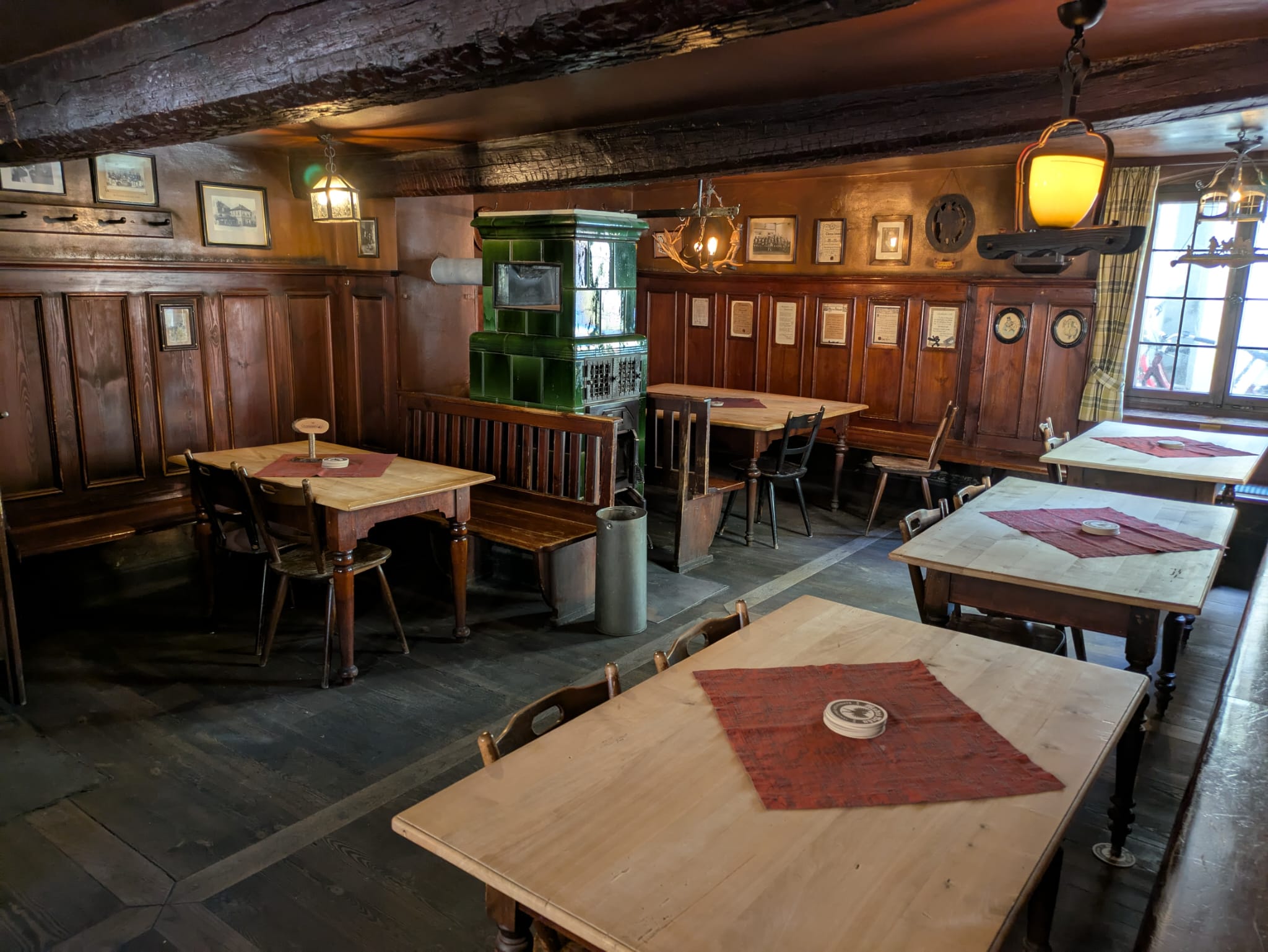 Gaststube bei Mahrs Bräu von FrankenBierFreund