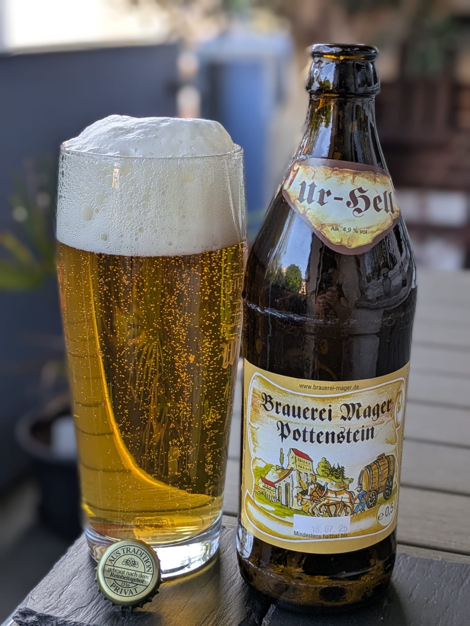 Bierprobe Ur-Hell der Brauerei Mager von FrankenBierFreund