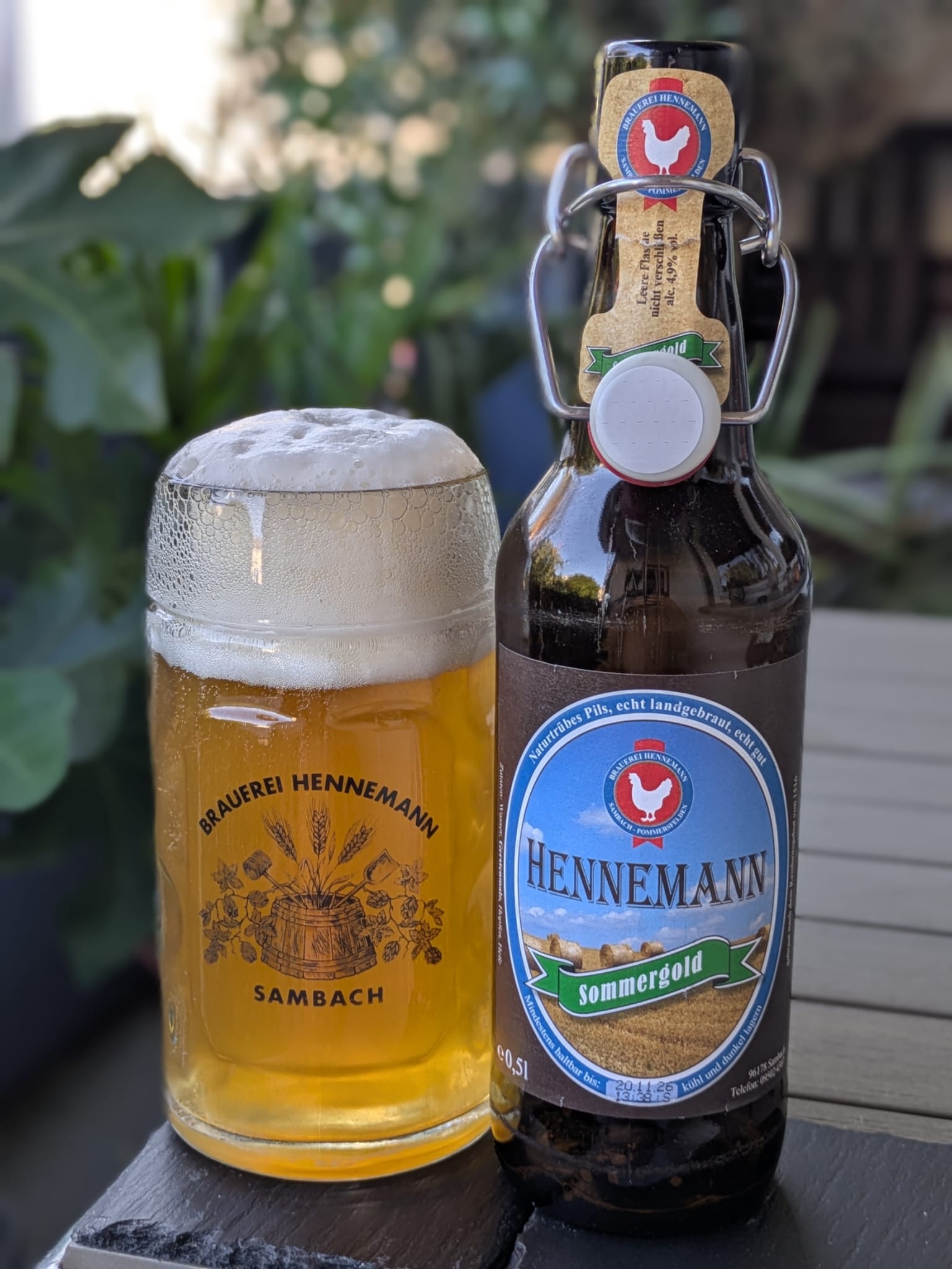 Bierprobe Sommergold der Brauerei Hennemann von FrankenBierFreund
